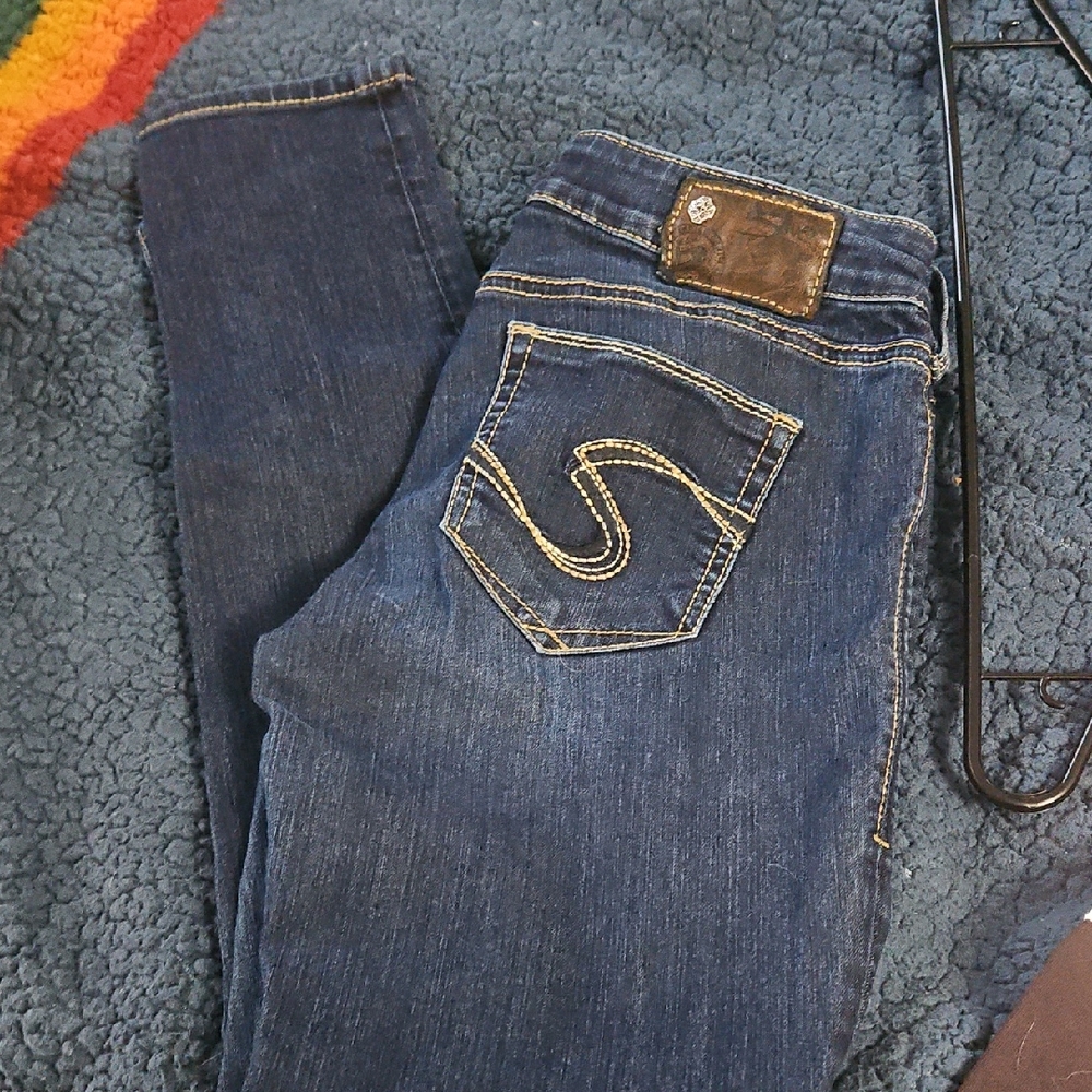 W28L29.      Silver Jeans Blue Skinny Jeans with Signature Stitching